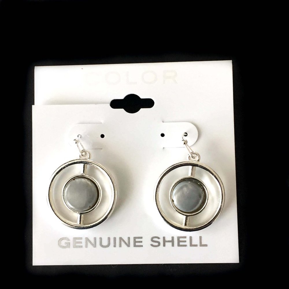 Color Silver with Grey shell drop earrings